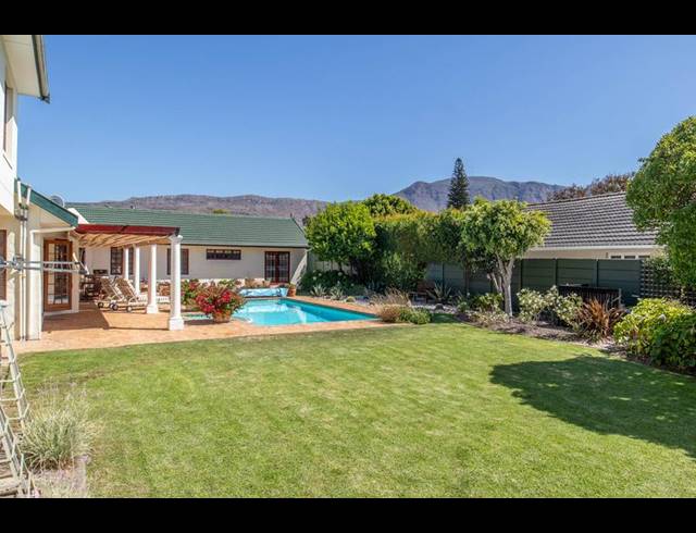 5 BEDROOM HOUSE FOR SALE IN TOKAI